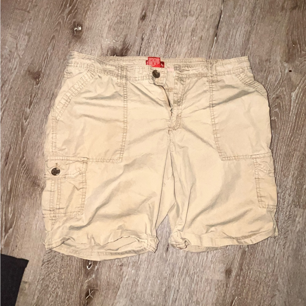 Size 12 Tan/Khaki colored women’s cargo shorts